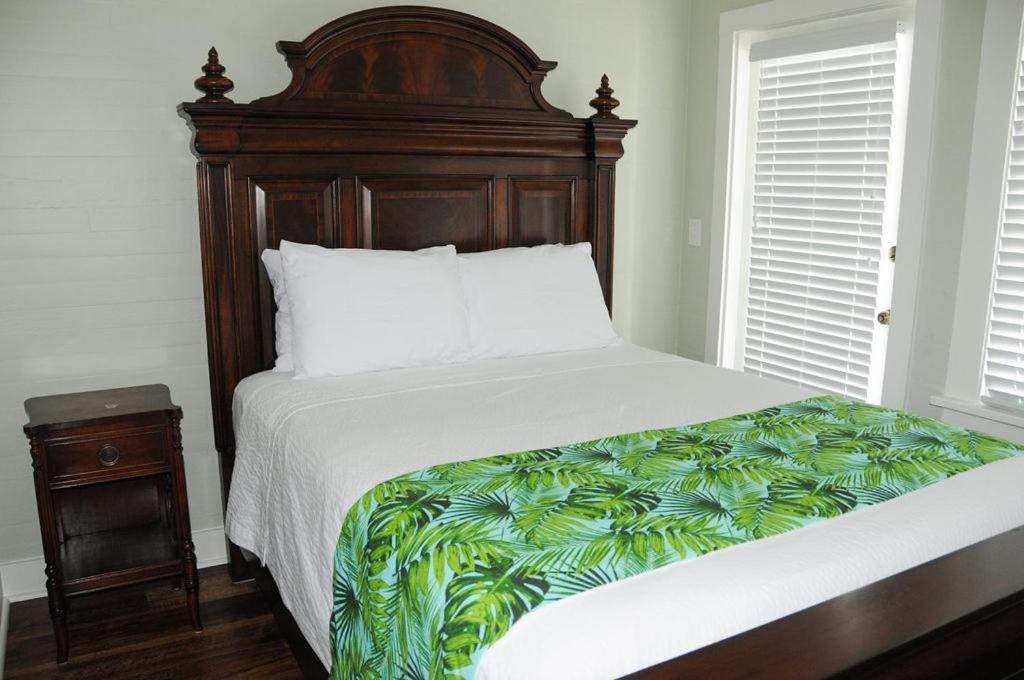 The Porch On Frances Inn - Adults Exclusive Key West Room photo